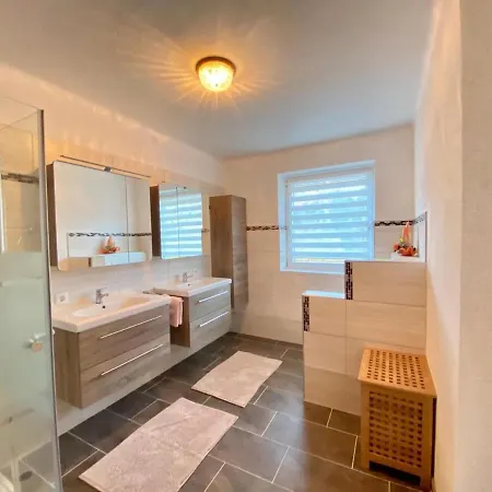 Dom wakacyjny In Rennweg Near Slopes