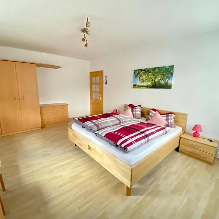 In Rennweg Near Slopes Dom wakacyjny *