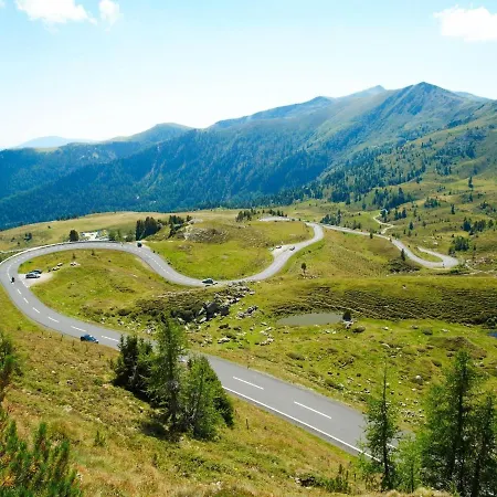 In Rennweg Near Slopes Ferienhaus