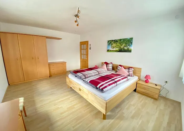 In Rennweg Near Slopes بيت للعطل *